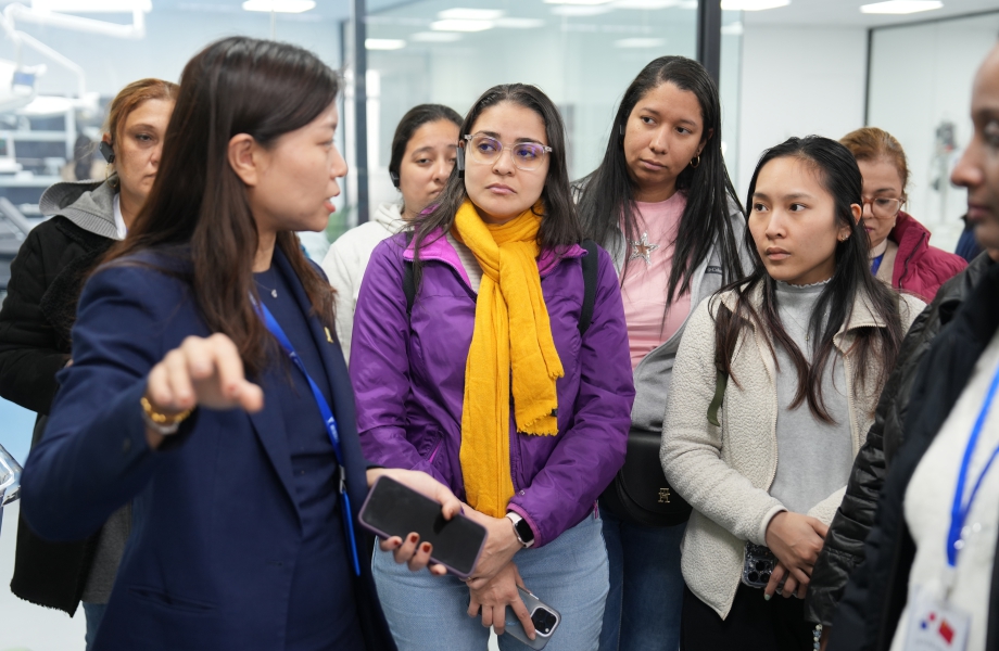 戴維醫(yī)療_湖南省兒童醫(yī)院國際交流中心專家團蒞臨戴維醫(yī)療，共商合作新機遇！